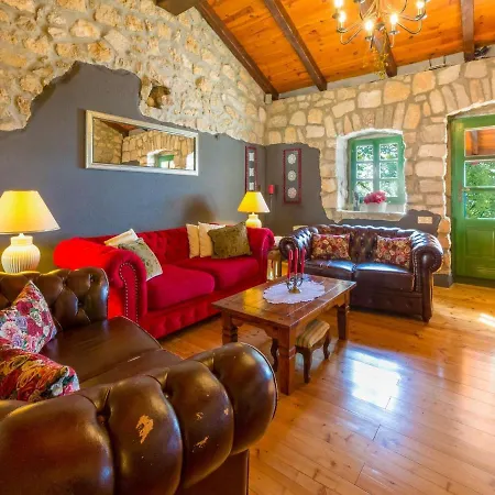 House Casa Rustica Holiday home Grizane-Belgrad